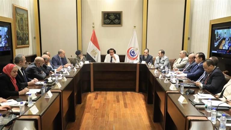 على رأسها الإسعاف.. 3 توجيهات من وزير الصحة لقيادات الوزارة