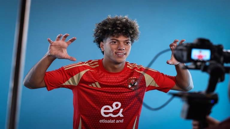 جدل في الأهلي وغضب في الزمالك.. 10 صور ترصد أزمة شعر إمام عاشور