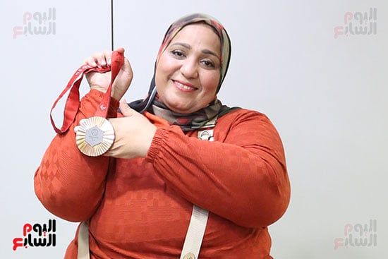 زغرودة الفرحة.. نادية فكرى تحتفل بذهبية باريس فى صالة الخليج 365 (فيديو)