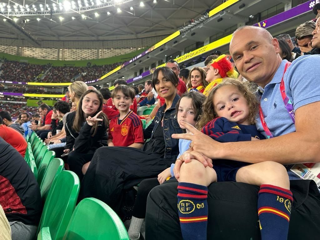 الامارات | مشروع إنييستا بعد الاعتزال بالشراكة مع 3 لاعبين من برشلونة!