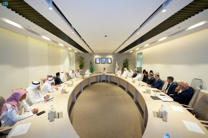 تفاصيل لقاء رئيس "الغذاء والدواء" مع رؤساء شركات الأغذية