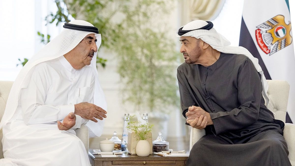 الامارات | رئيس الدولة وحاكم أم القيوين يبحثان شؤون الوطن والمواطن