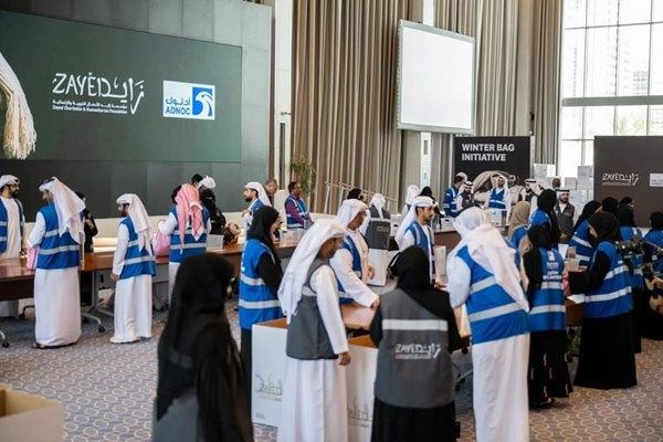 "زايد الإنسانية": مبادرة "حقيبة الشتاء" تستهدف 19 دولة بـ"50 ألف" حقيبة