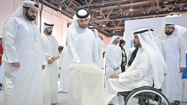 منصور بن محمد: نثمن دور القطاعين العام والخاص في دعم أصحاب الهمم