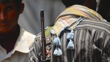 الخليج اليوم .. في جريمة مروعة.. شاب يمني يقتل شقيقته وزوجته