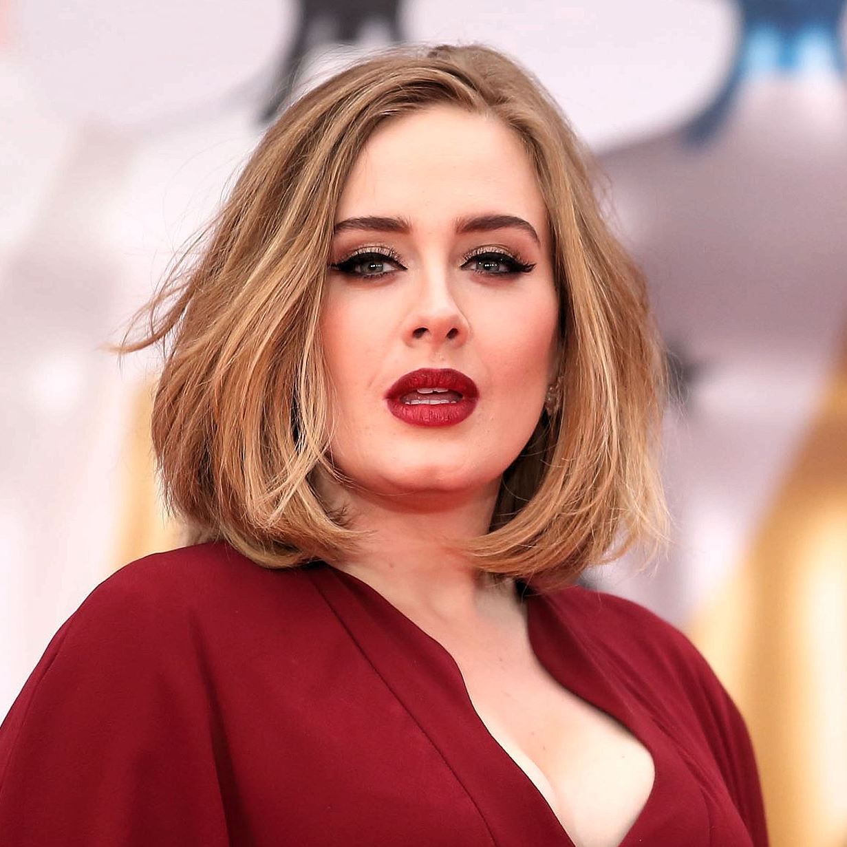 لماذا يشكل اسم النجمة أديل خطرًا على جوجل؟
