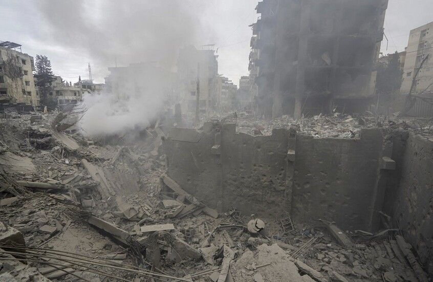 الخليج اليوم .. وزيرة قطرية تحكي ما شاهدته في لبنان ويبدد أوهام إسرائيل