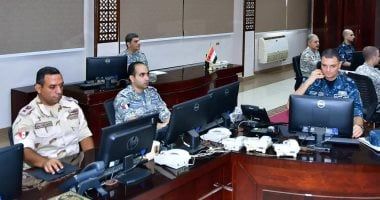 مركز البحث والإنقاذ بوزارة الدفاع ينفذ تجربة "مصر - 10" لمحاكاة إنقاذ عبارة