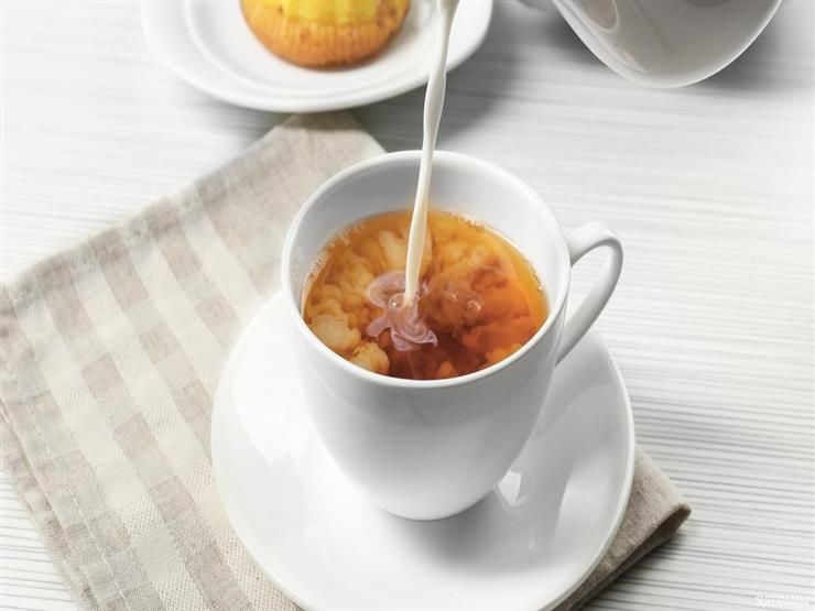 ماذا يحدث للعقل عند تناول الشاي بالحليب يوميا؟.. مفاجأة