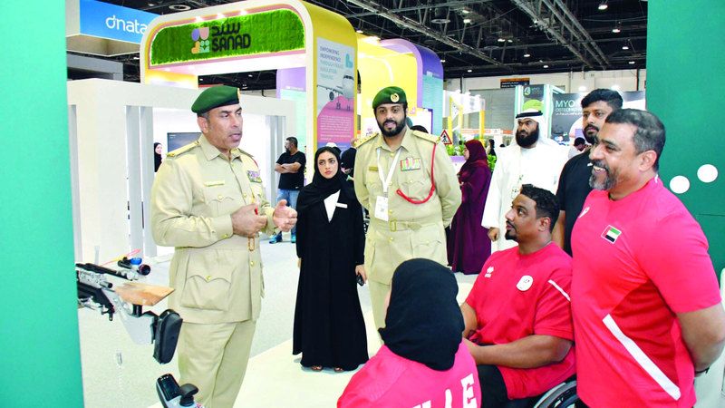 الامارات | شرطة دبي توفر تدريباً علاجياً بـ«ركوب الخيل»            