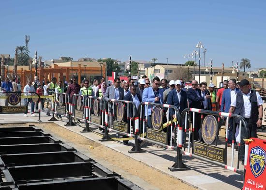 رئيس مجلس الوزراء يتفقد أعمال ترميم معبد "هابو" فى الأقصر