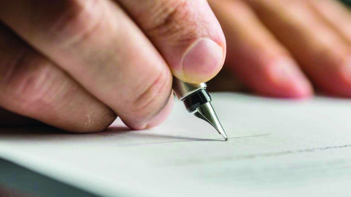 الامارات | مواطنون يطالبون بحلول سريعة لمشكلات بناء «منزل العمر»