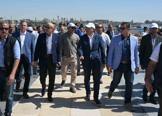 رئيس مجلس الوزراء يتفقد أعمال ترميم معبد "هابو" فى الأقصر