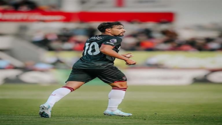 لوكاس باكيتا مهدد بالإيقاف مدى الحياة بسبب هاتفه.. ما القصة؟ (صور)