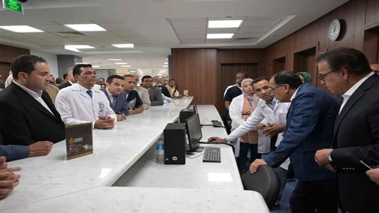 رئيس الوزراء يتفقد مجمع الأقصر الطبي الدولي ويشيد بجودة الخدمات