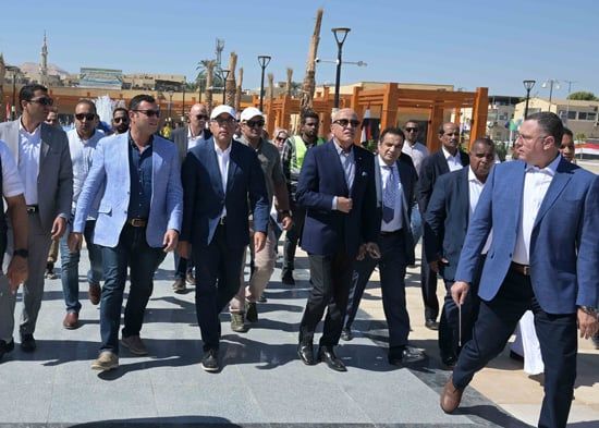 رئيس مجلس الوزراء يتفقد أعمال ترميم معبد "هابو" فى الأقصر