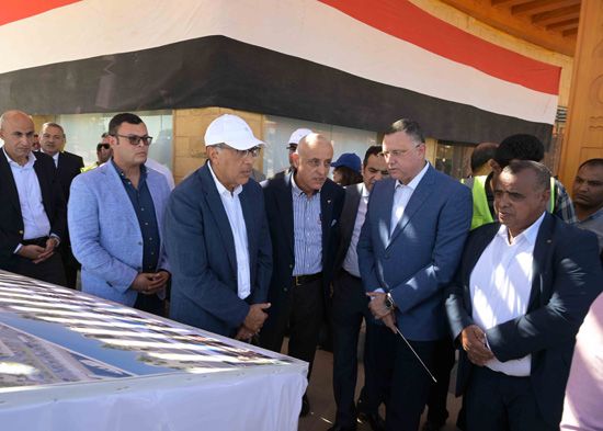 رئيس مجلس الوزراء يتفقد أعمال ترميم معبد "هابو" فى الأقصر