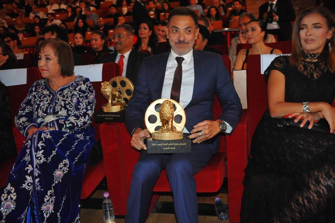 تكريم فتحى عبد الوهاب فى ختام مهرجان وهران للفيلم العربى.. صور