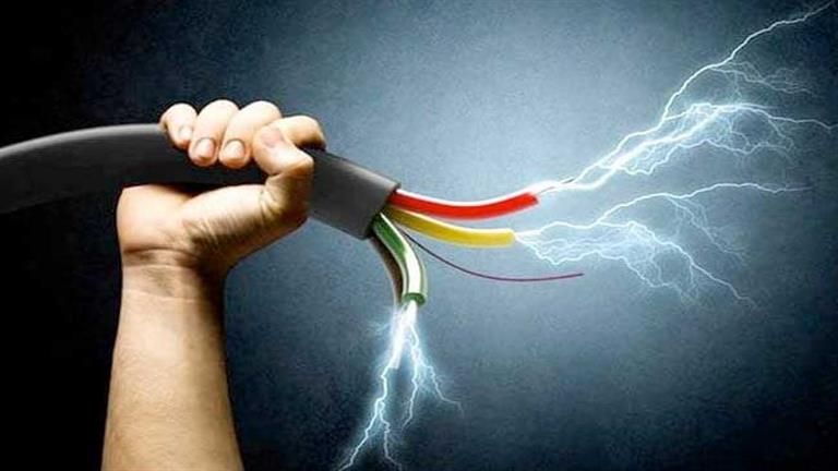 الكهرباء تصعق سيدة حتى الموت بالبدرشين
