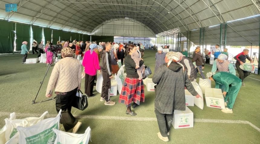 في 4 دول.. مركز الملك سلمان يواصل تقديم المساعدات الصحية والغذائية