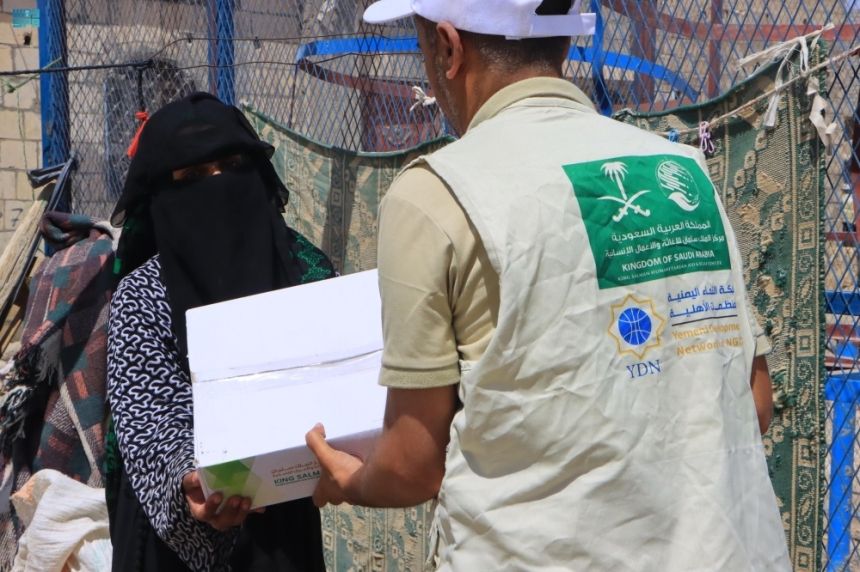 في 4 دول.. مركز الملك سلمان يواصل تقديم المساعدات الصحية والغذائية