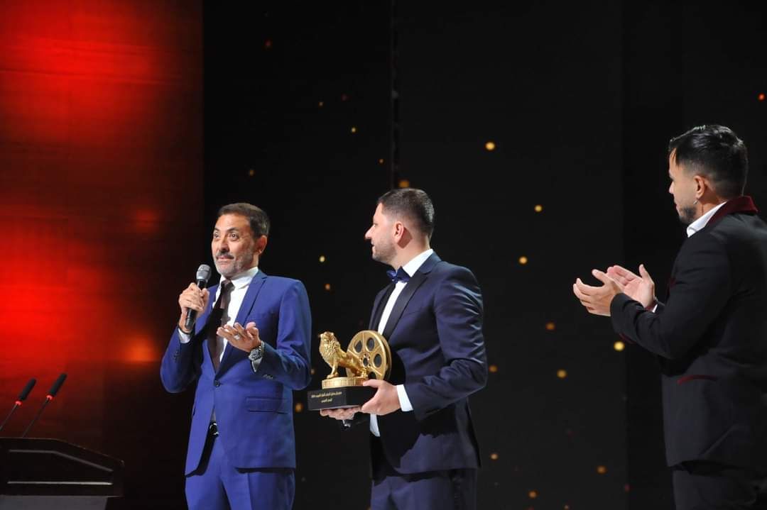 تكريم فتحى عبد الوهاب فى ختام مهرجان وهران للفيلم العربى.. صور