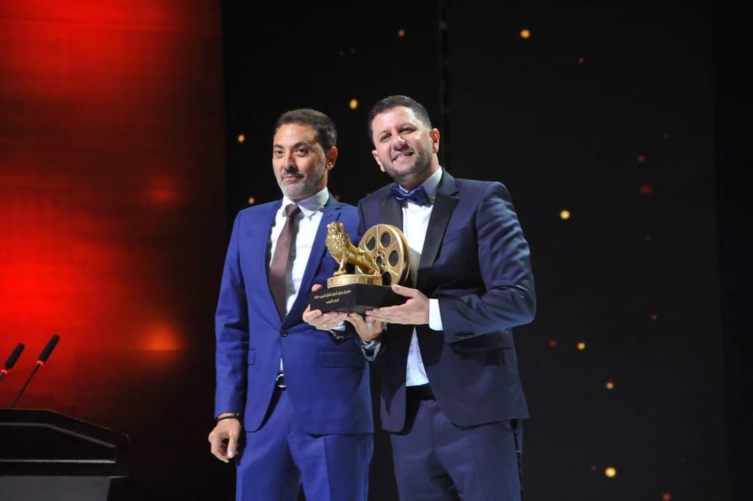 تكريم فتحى عبد الوهاب فى ختام مهرجان وهران للفيلم العربى.. صور