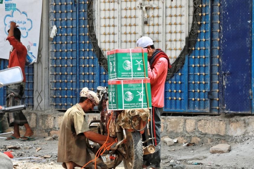 في 4 دول.. مركز الملك سلمان يواصل تقديم المساعدات الصحية والغذائية