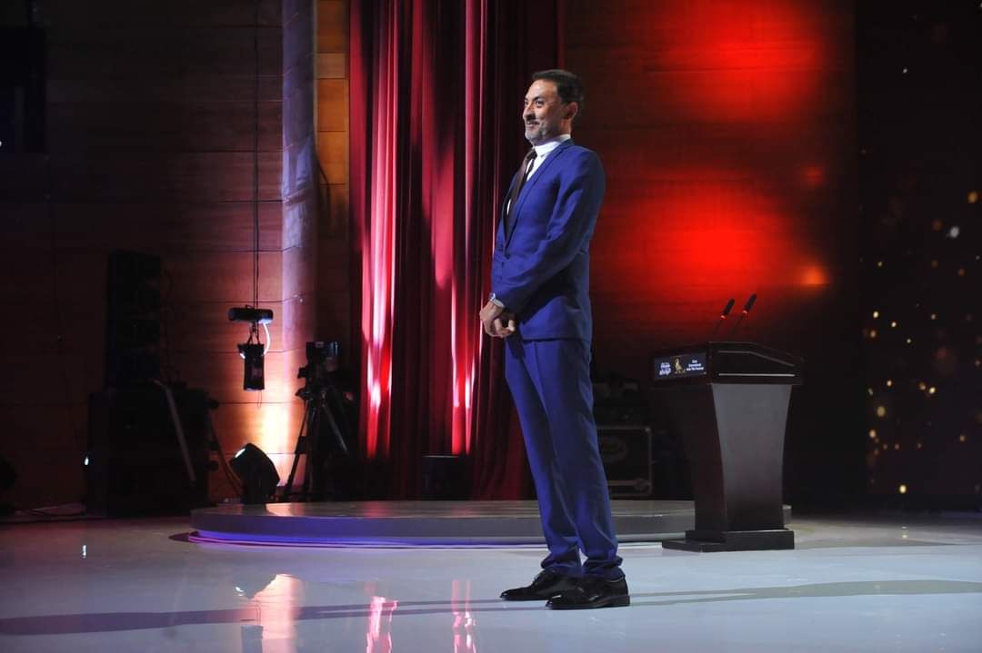 تكريم فتحى عبد الوهاب فى ختام مهرجان وهران للفيلم العربى.. صور