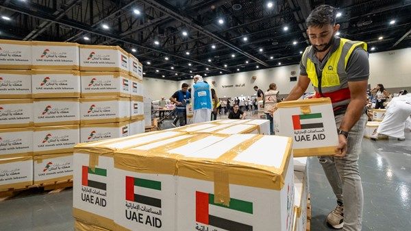 «الإمارات معك يا لبنان» تجمع 200 طن من المواد الإغاثية في «إكسبو دبي»