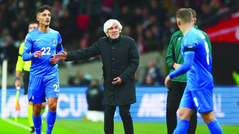 الامارات | مدرب «الأبيض» السابق يقود اليونان إلى فوز تاريخي على إنجلترا