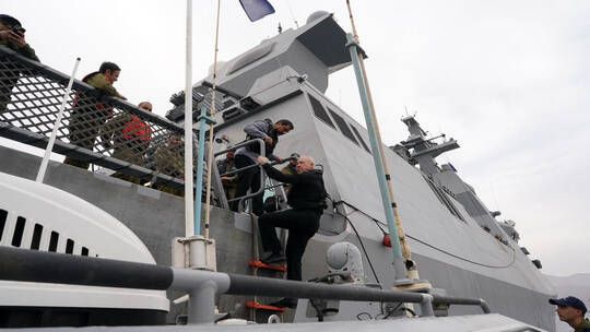 الخليج اليوم .. ضربات الحوثيين تدفع ميناء إيلات إلى إعلان الإفلاس