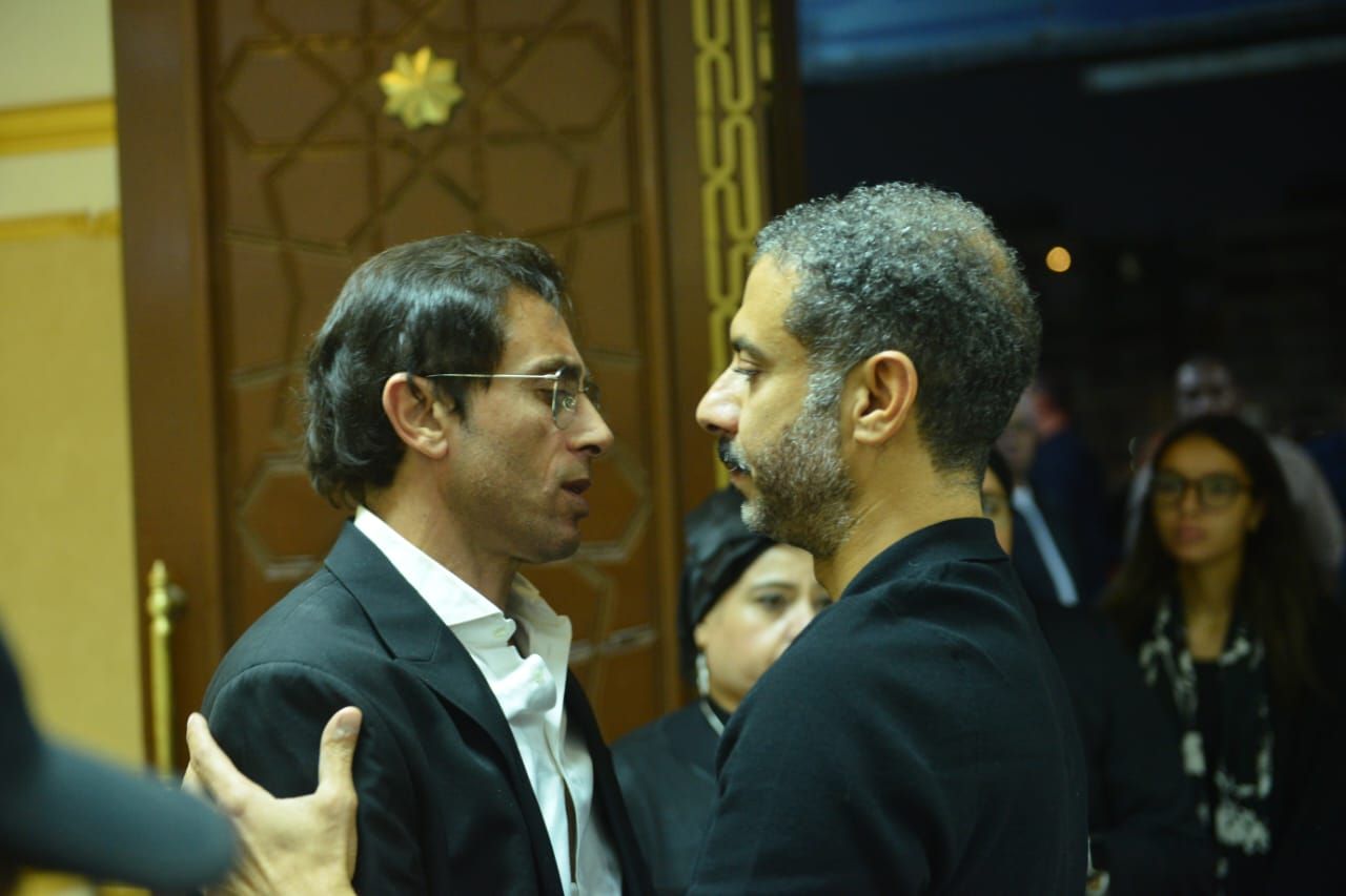 محمد فراج ومحمود العسيلى يقدمان واجب العزاء فى والد لؤى عمران