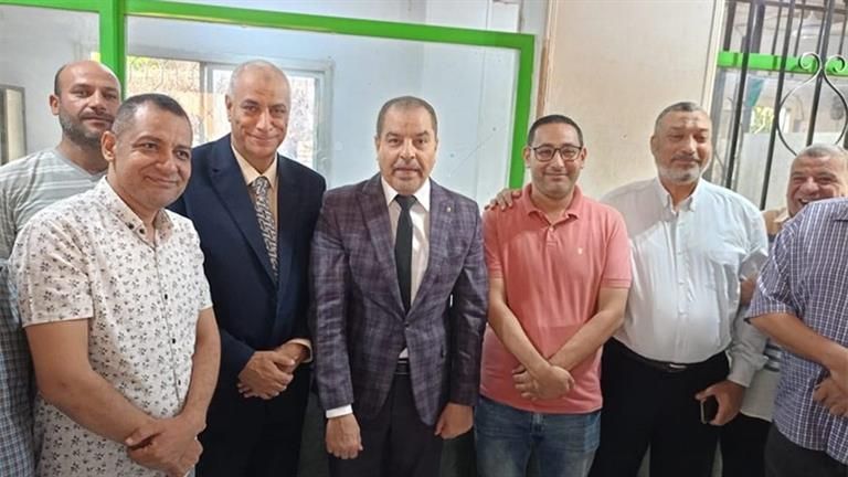 بالصور.. رئيس"مصر الوسطي" للكهرباء يتفقد هندسة سمالوط