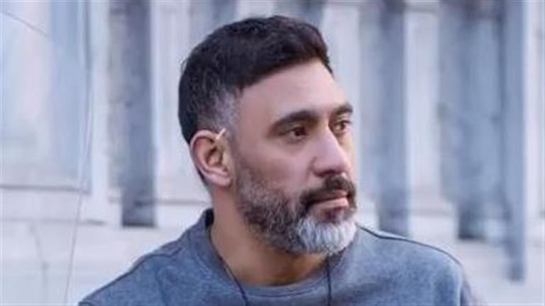 عمرو مصطفى يُثير الجدل بمهرجان الموسيقى العربية بسبب "الموسيقار".. و"داغر" يرد