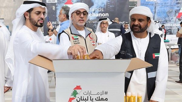 ضمن حملة «الإمارات معك يا لبنان».. جمع 250 طناً من المساعدات في أبوظبي