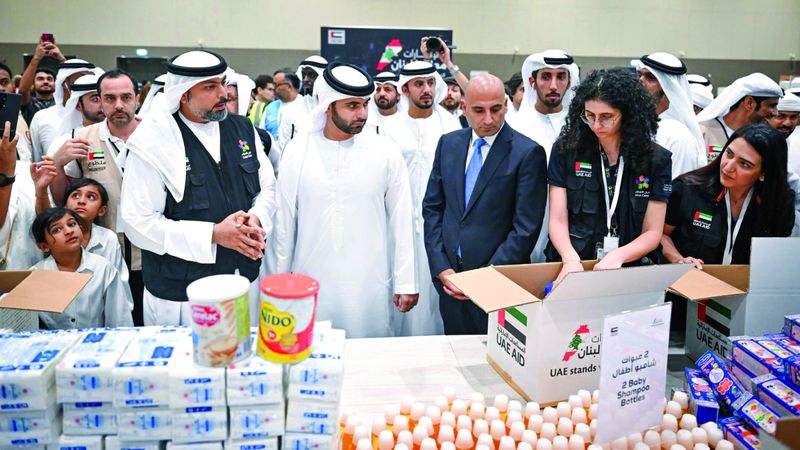 الامارات | منصور بن محمد يزور حملة «الإمارات معك يا لبنان» في إكسبو دبي