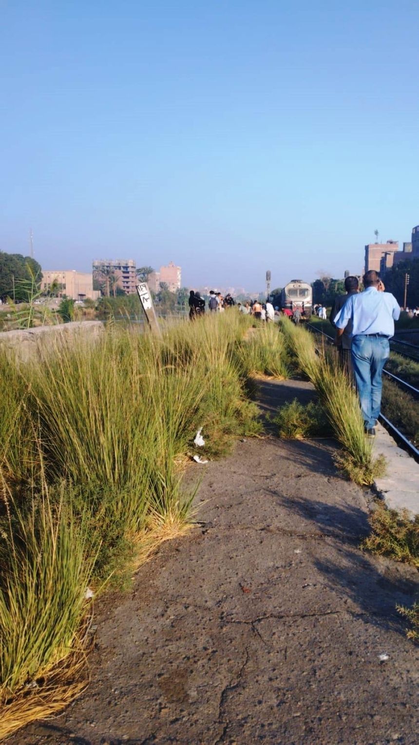 تصادم قطارين في صعيد مصر وسقوط عربتي ركاب في ترعة الإبراهيمية