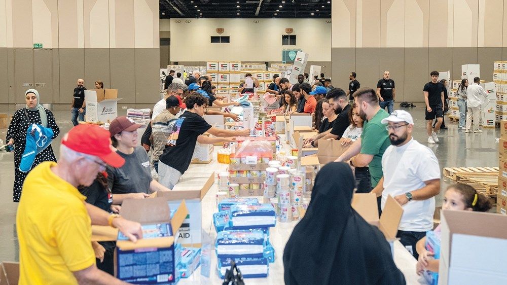 منصور بن محمد: «الإمارات معك يا لبنان» تجسد المبادئ الإماراتية النبيلة