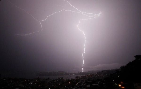 حجة..وفاة مواطن بصاعقة رعدية بمديرية "كشر"