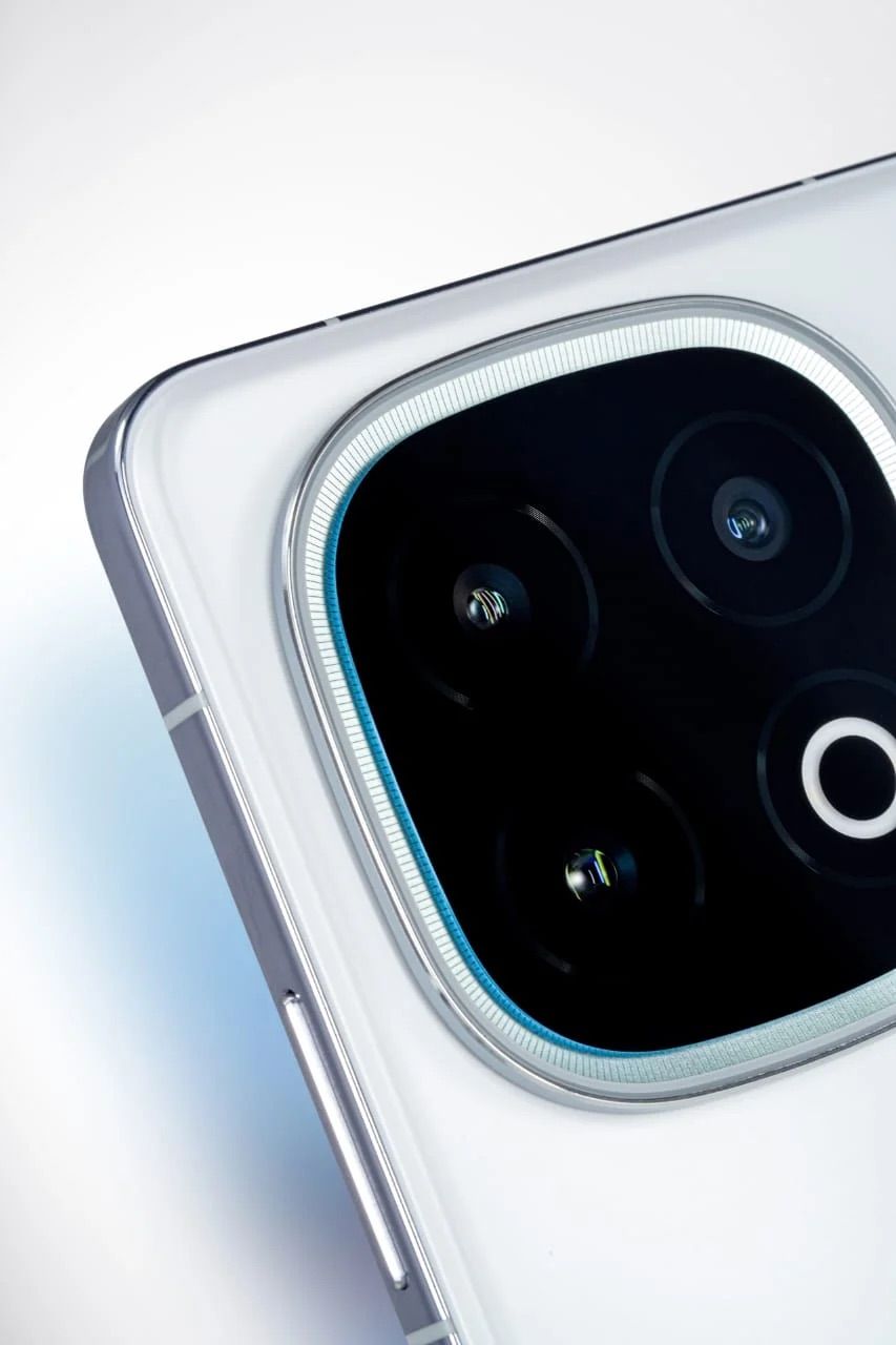 تكنولوجيا: iQOO تحدد موعد إطلاق iQOO 13 في الصين وتكشف عن كاميرا أمامية جديدة