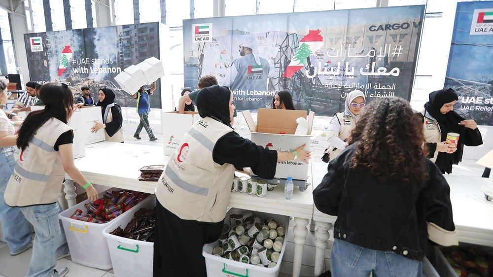 20.000 طرد مساعدات إنسانية في «الإمارات معك يا لبنان»