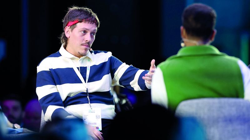 الامارات | «قمة المليار متابع» تختار خبيب كوّاس سفيراً للنسخة الثالثة