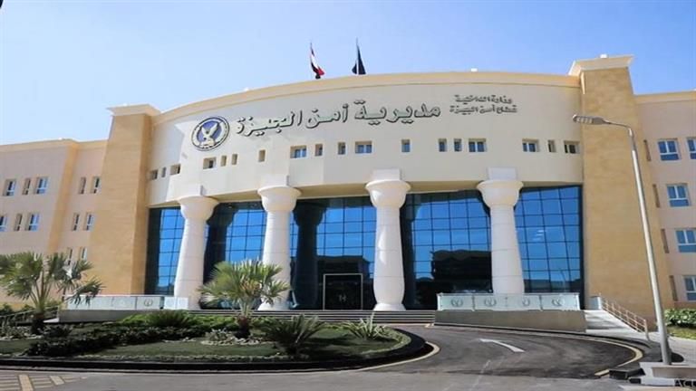 حداد يسحل زوجته ويقص شعرها وسط الشارع بالعجوزة: "بتعمل فيديوهات على تيك توك"