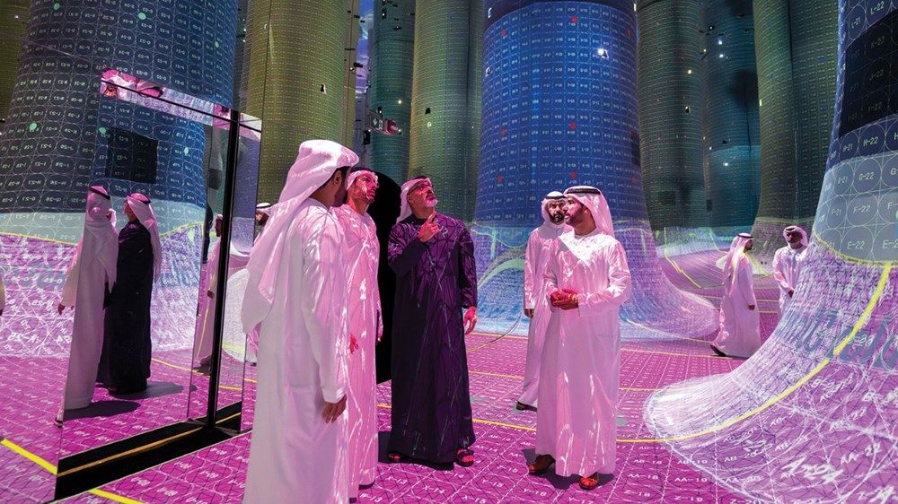 خالد بن محمد بن زايد يطلع على مستجدات المنطقة الثقافية في السعديات