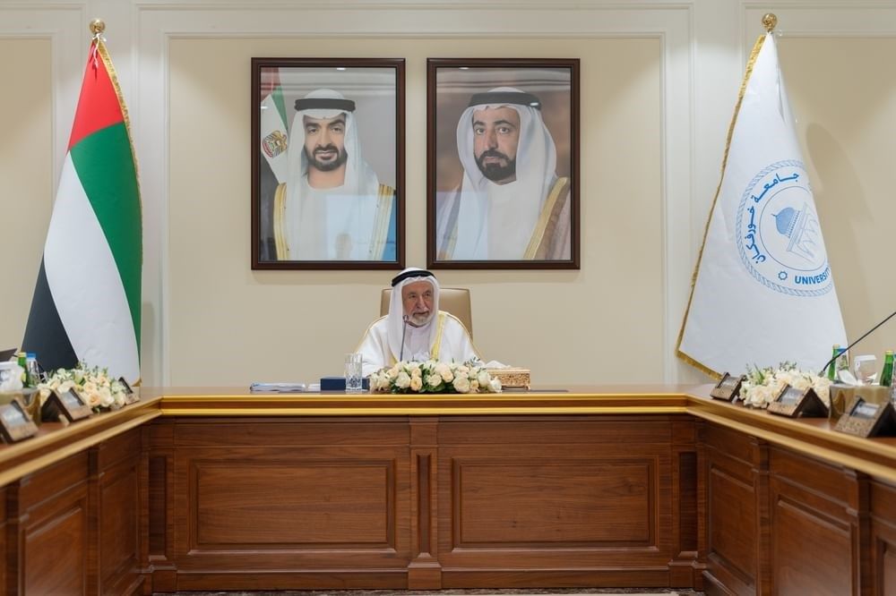 سلطان القاسمي يترأس اجتماع مجلس أمناء جامعة خورفكان