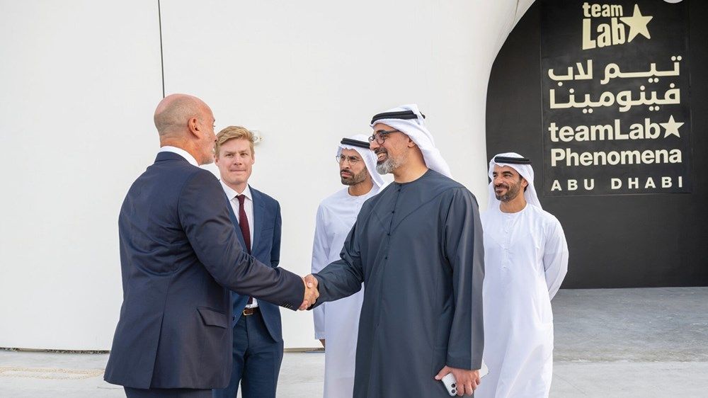 خالد بن محمد بن زايد يطلع على مستجدات المنطقة الثقافية في السعديات