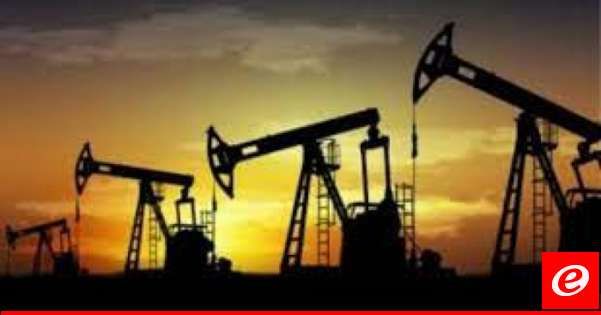 رويترز: تراجع أسعار النفط بعد تقرير بأن إسرائيل لن تستهدف منشآت نفط إيرانية وتخفيض أوبك توقعاتها للطلب العالمي