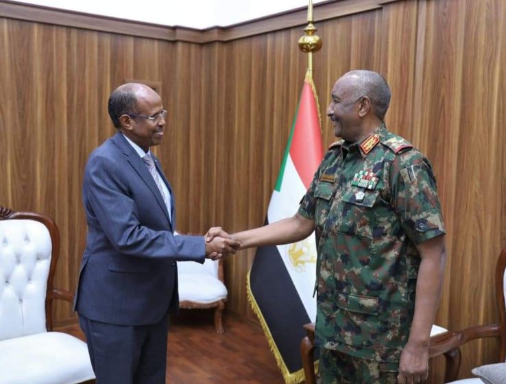 البرهان يتسلم رسالة خطية من رئيس جيبوتي لبحث عودة السودان لـ"إيجاد"