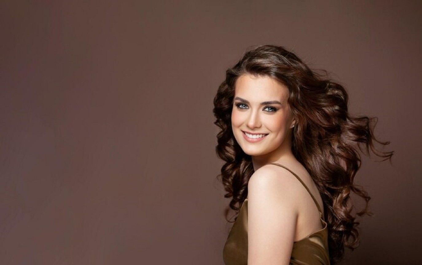 ماسك بذور الكتان للشعر.. لمعان طبيعي جذاب وحيوية دائمة لخصلاتك